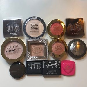 Set of 8 full size and 4 deluxe size sample Blushes and Highlighters